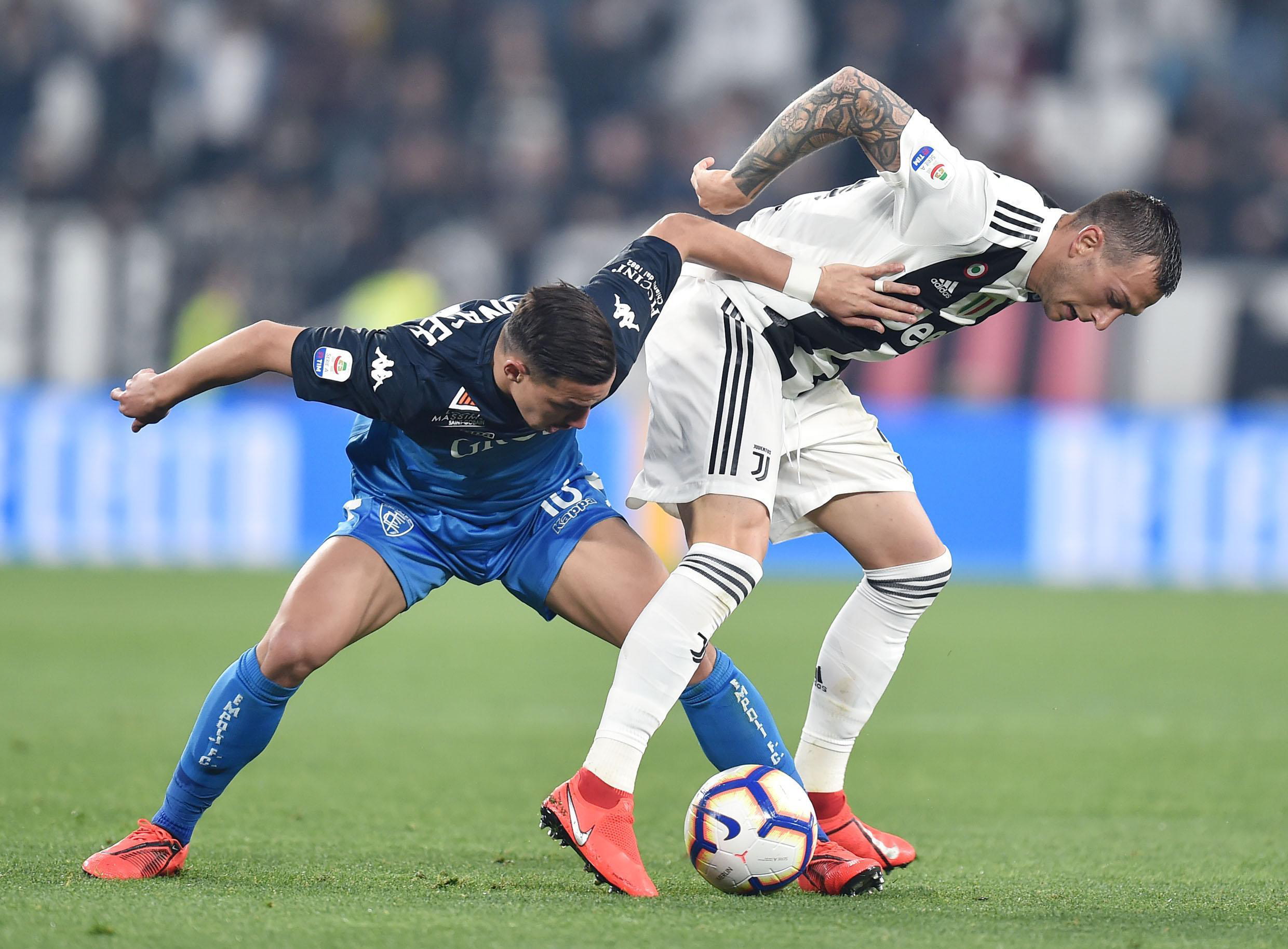 贝尔纳代斯基击垮对手,尤文图斯光芒无敌的简单介绍 贝尔纳代斯基击垮对手,尤文图斯光芒无敌的简单介绍