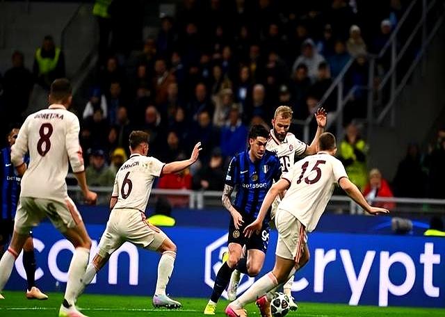 包含意大利逆袭德国,成功挺进欧锦赛四强的词条 包含意大利逆袭德国,成功挺进欧锦赛四强的词条