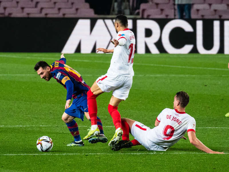 塞维利亚绝地逆转,夺得胜利 塞维利亚绝地逆转,夺得胜利