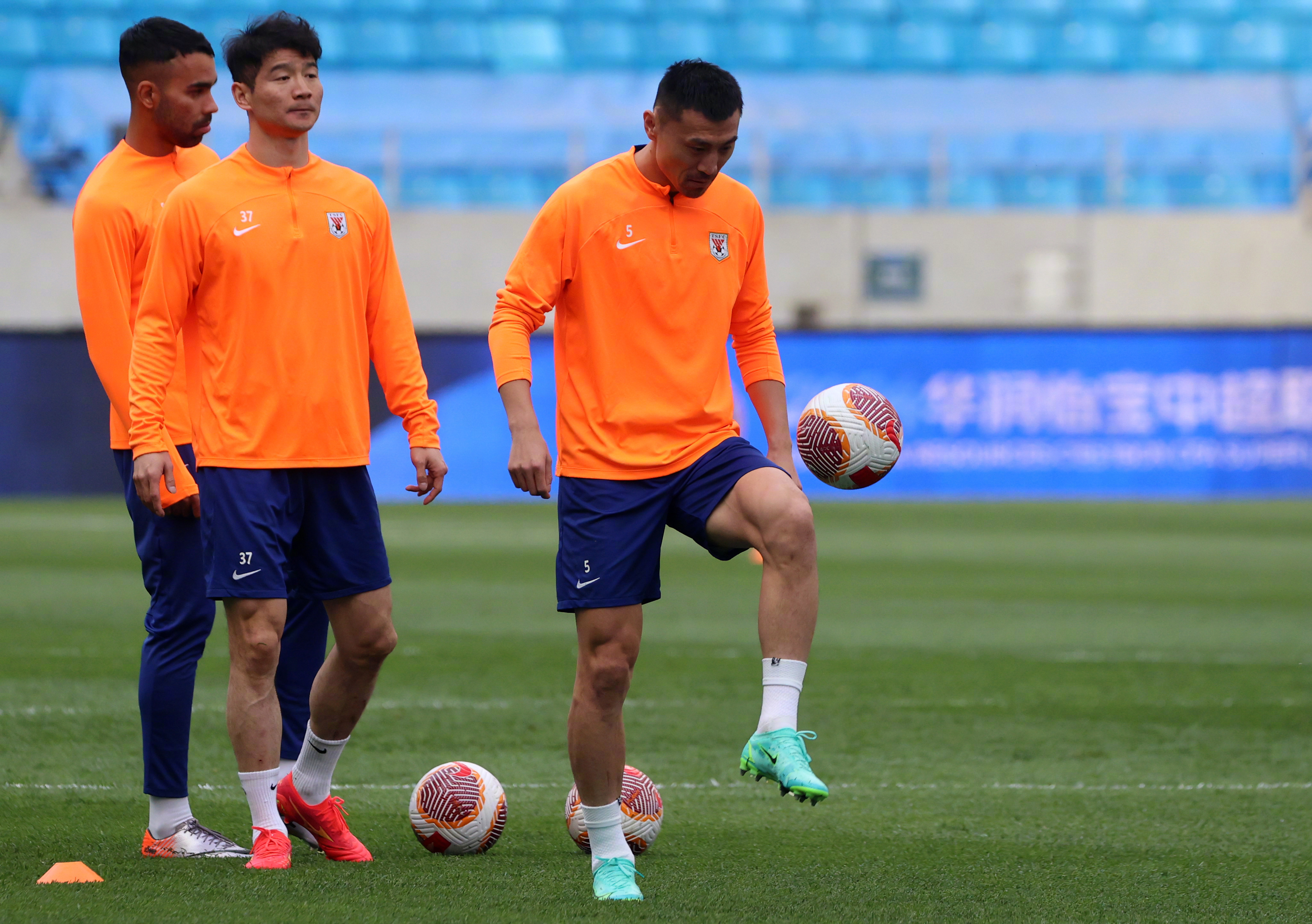 关于精彩一触即发!球队备战迎接重要比赛的信息 关于精彩一触即发!球队备战迎接重要比赛的信息