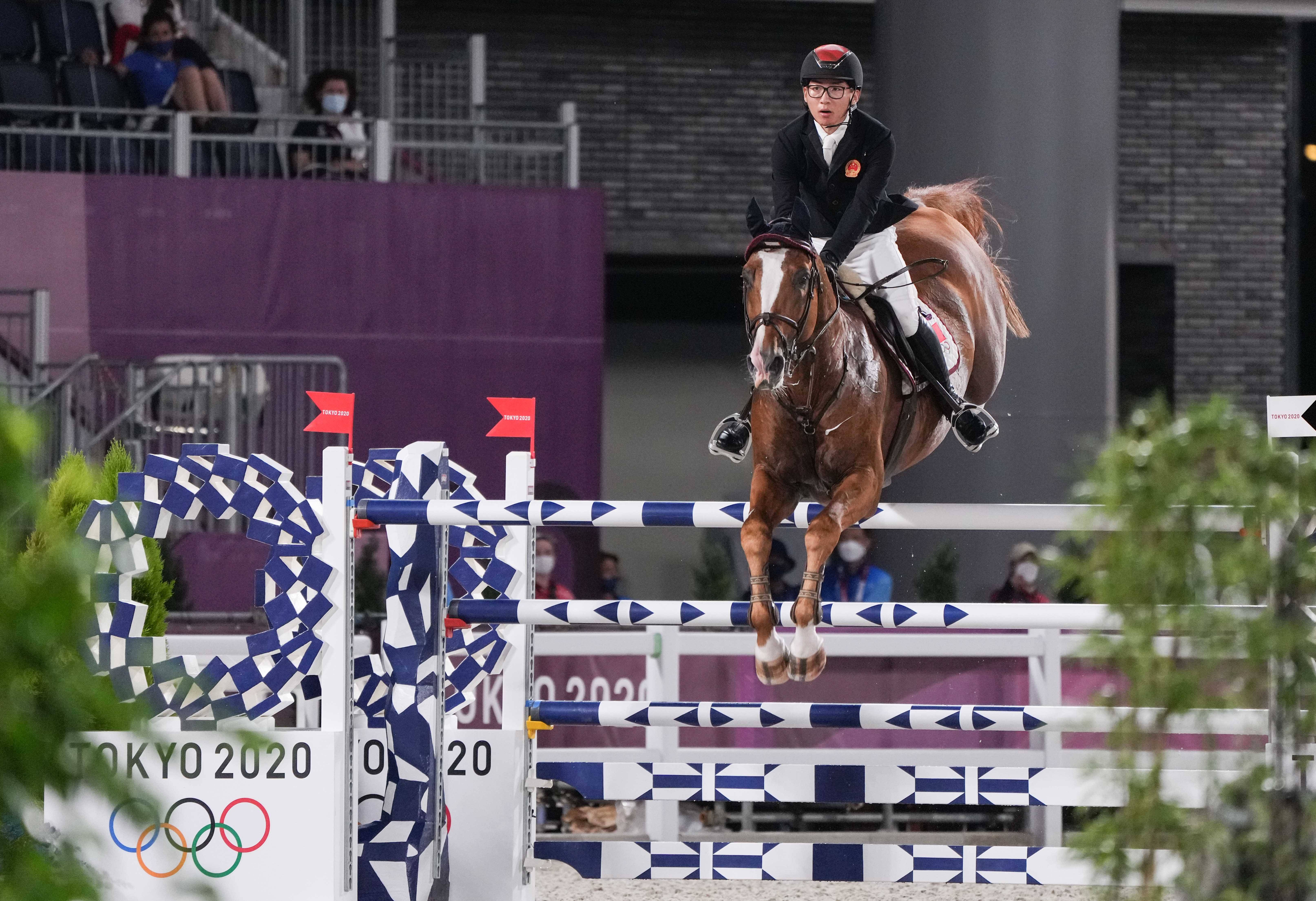 秘鲁选手在马术比赛中取得突破 秘鲁选手在马术比赛中取得突破