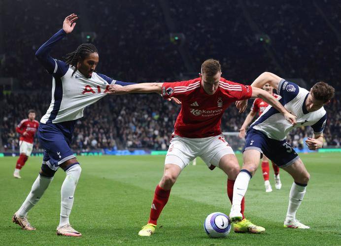 关于斯旺西主场惨败巴恩斯利,遭遇保级麻烦的信息 关于斯旺西主场惨败巴恩斯利,遭遇保级麻烦的信息