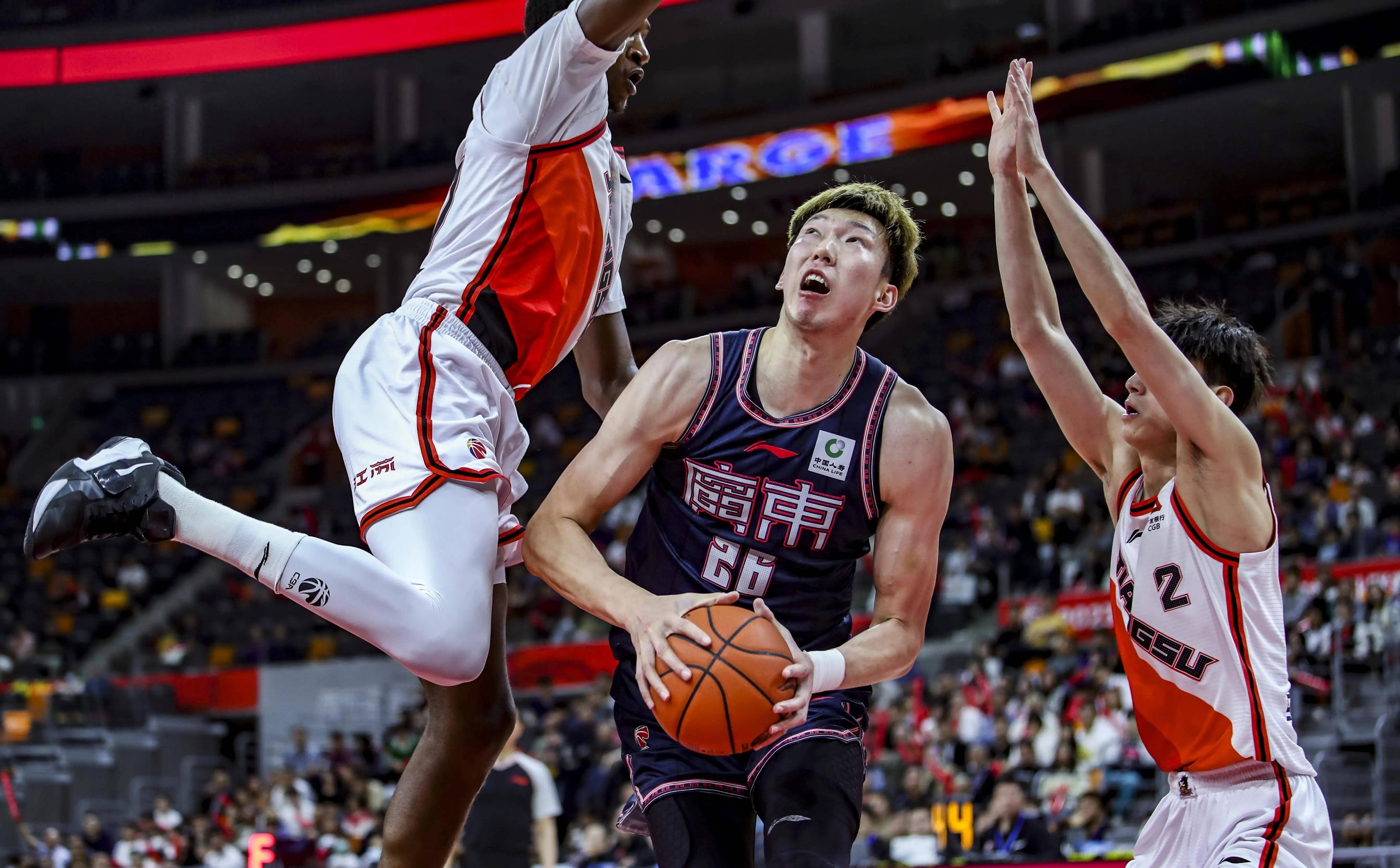 新疆队全队发力,顽强逆转逃脱失利的简单介绍 新疆队全队发力,顽强逆转逃脱失利的简单介绍