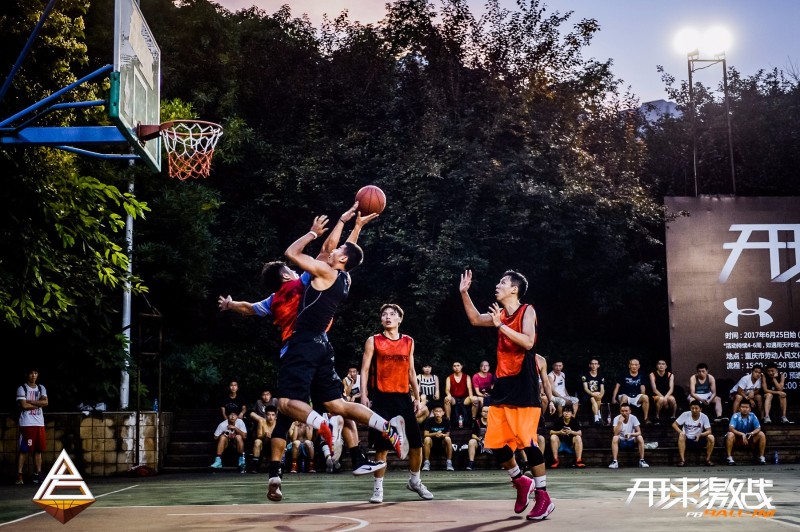 甘肃队在激战中全力以赴,取得胜利 甘肃队在激战中全力以赴,取得胜利