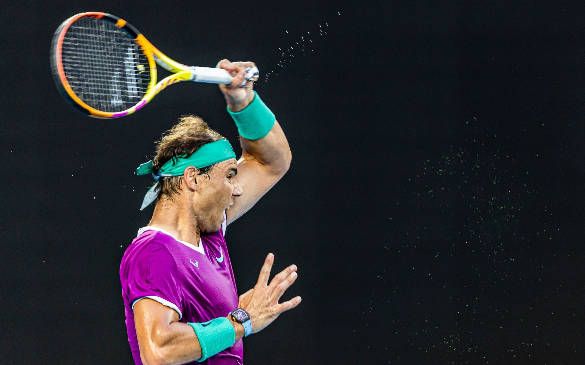 世界网球队翻盘西班牙网球队,纳达尔爆发神勇的简单介绍 世界网球队翻盘西班牙网球队,纳达尔爆发神勇的简单介绍