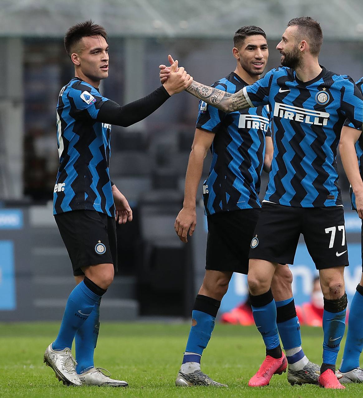 包含国际米兰客场战平，保持联赛不败纪录的词条