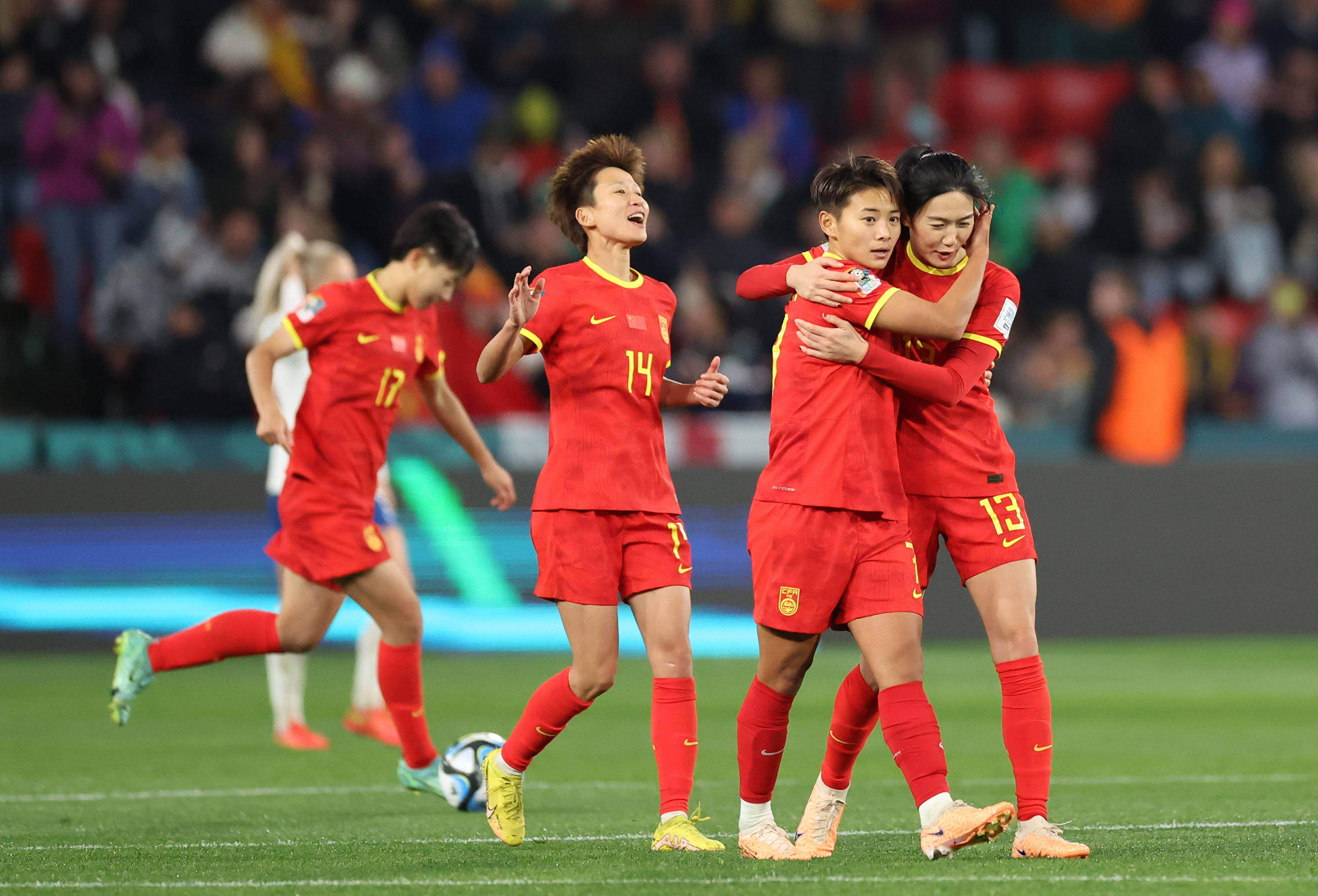 世界杯女足比赛精彩纷呈，势均力敌的简单介绍