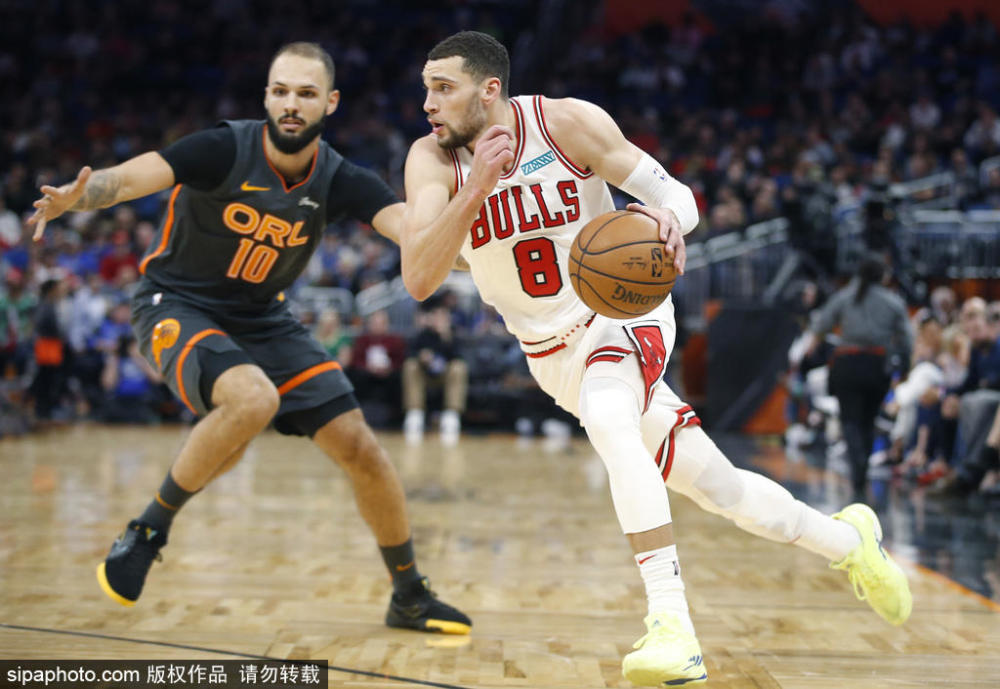 包含湖人B队逆转魔术，拉文完成帽子戏法的词条